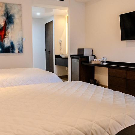 Hotel Gran Avenida, ナボホア エクステリア 写真