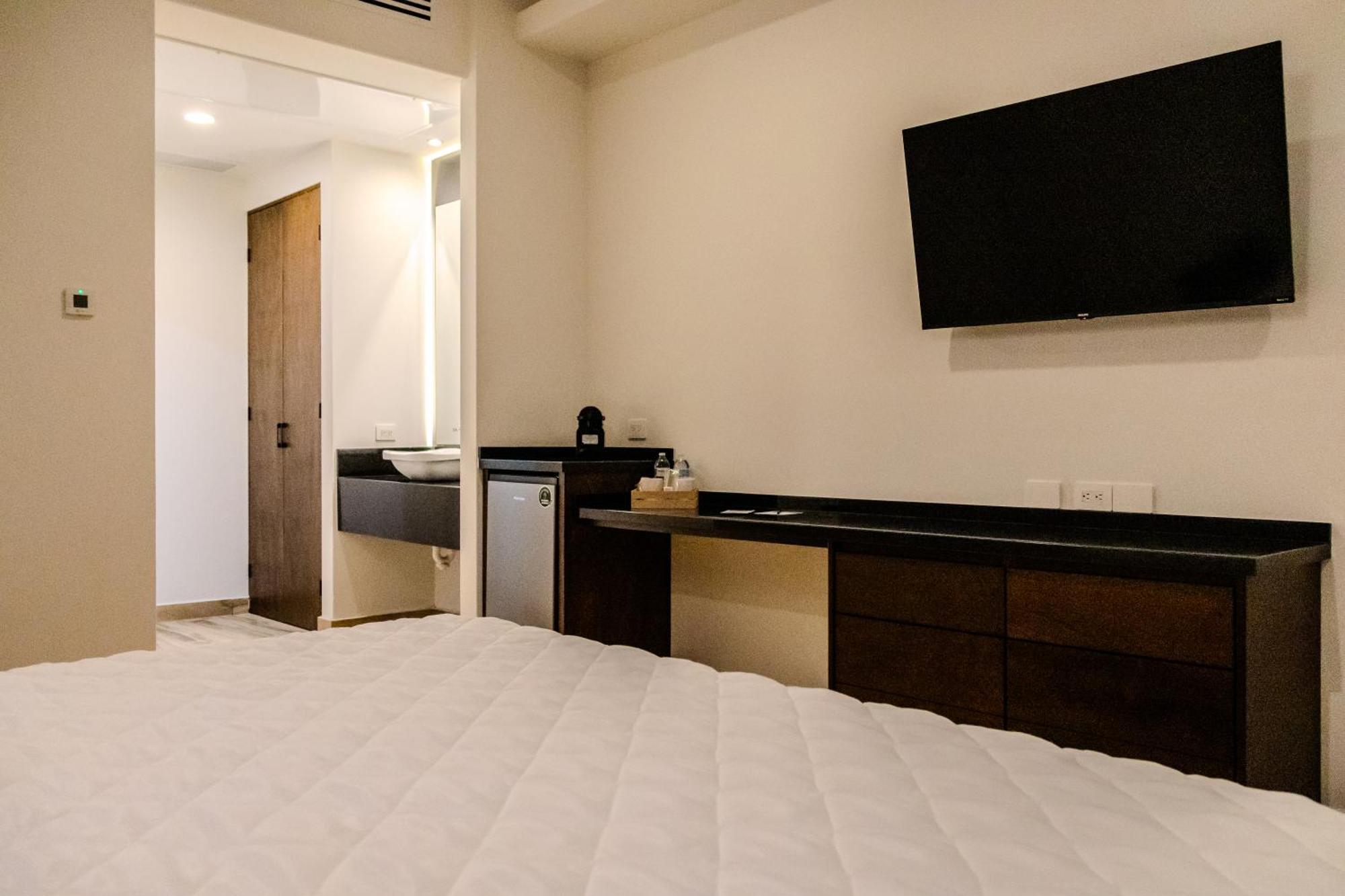 Hotel Gran Avenida, ナボホア エクステリア 写真