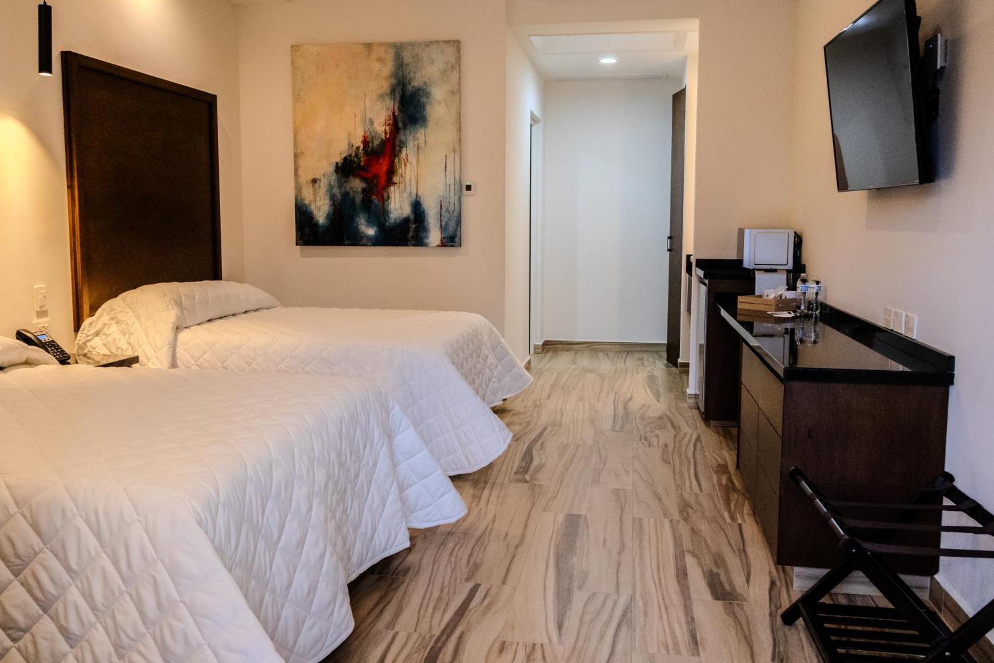 Hotel Gran Avenida, ナボホア エクステリア 写真
