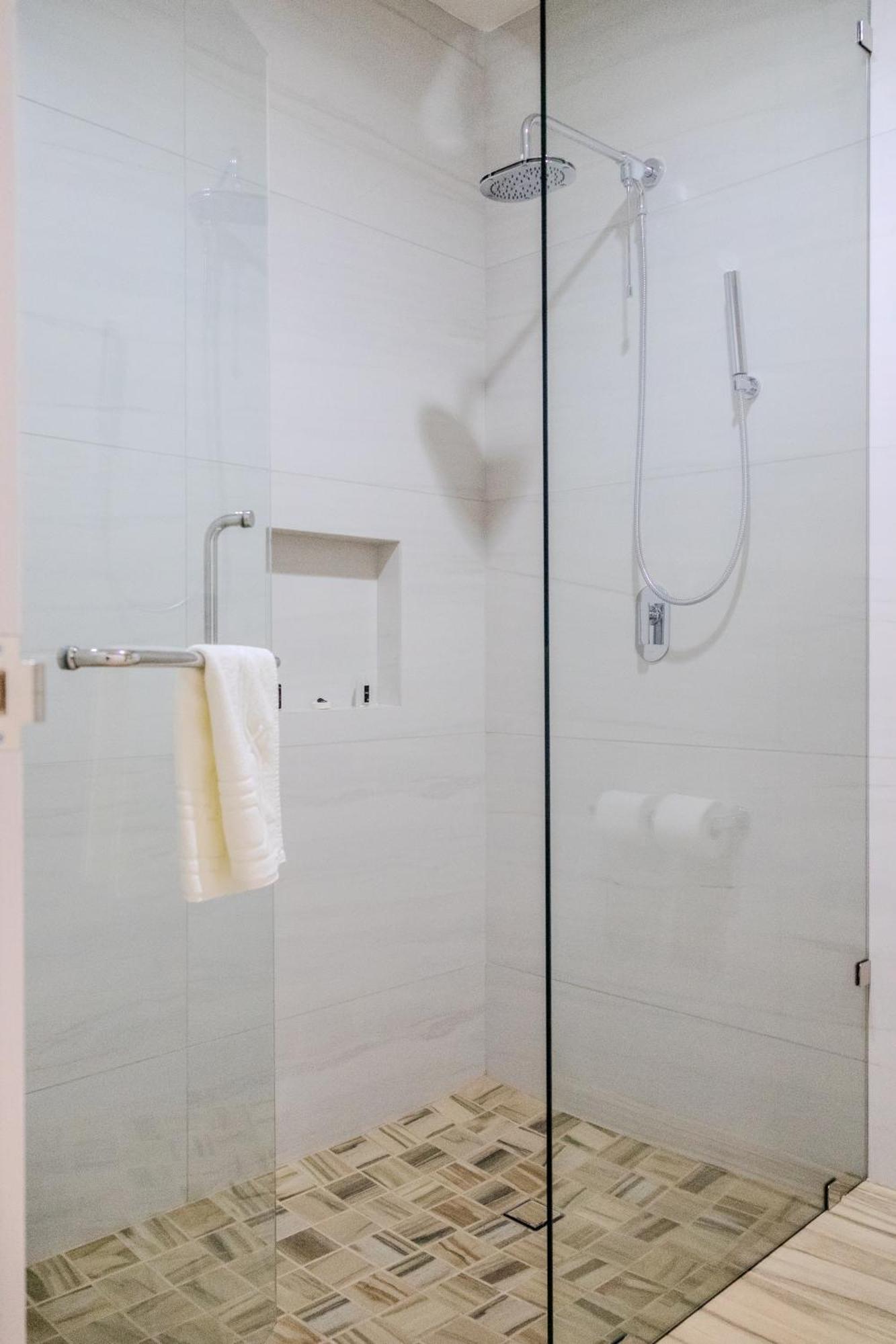 Hotel Gran Avenida, ナボホア エクステリア 写真