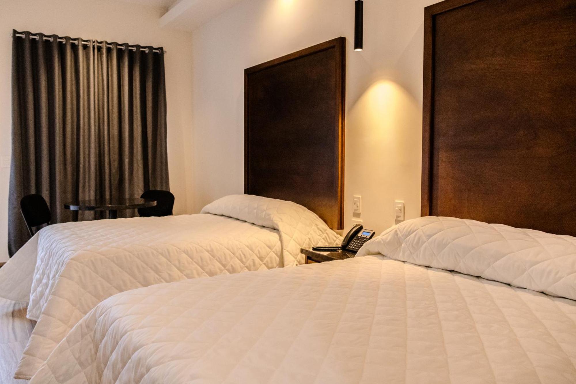 Hotel Gran Avenida, ナボホア エクステリア 写真